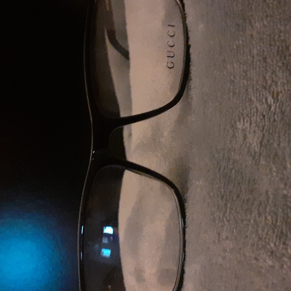 Black Gucci eyewear unisex I don't really know if authentic never put the prescr - Picture 4 of 11